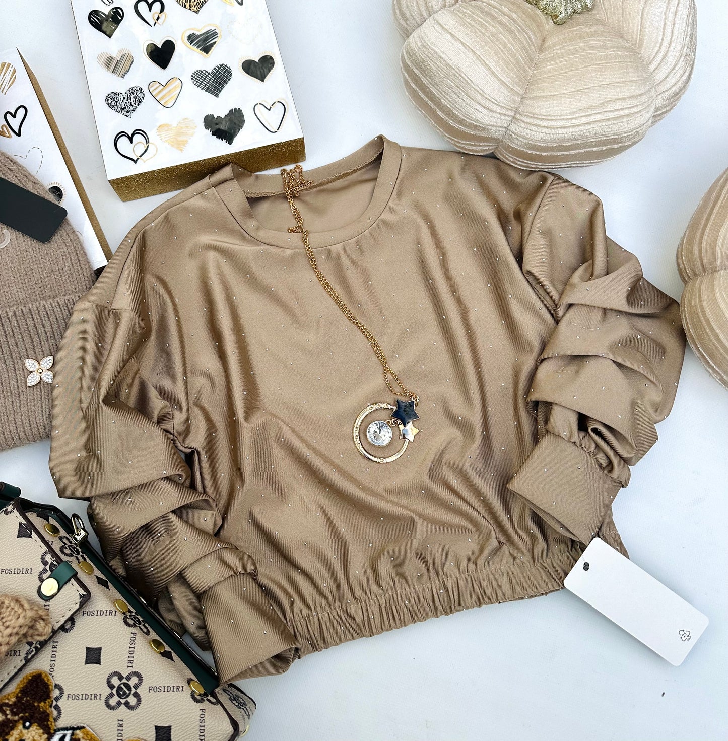 Gold sparkle top with necklace