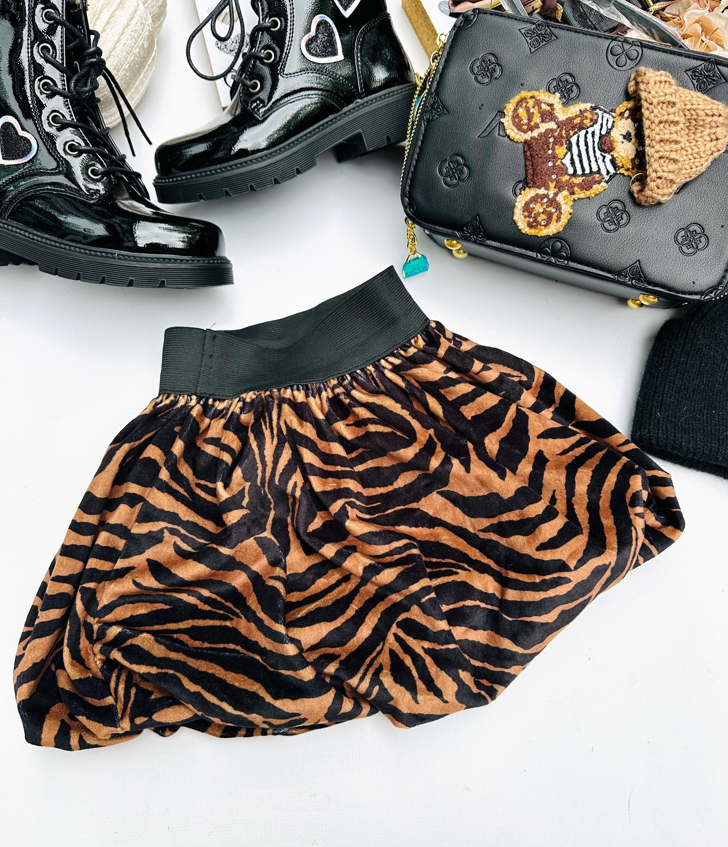 Velvet wild print skirt