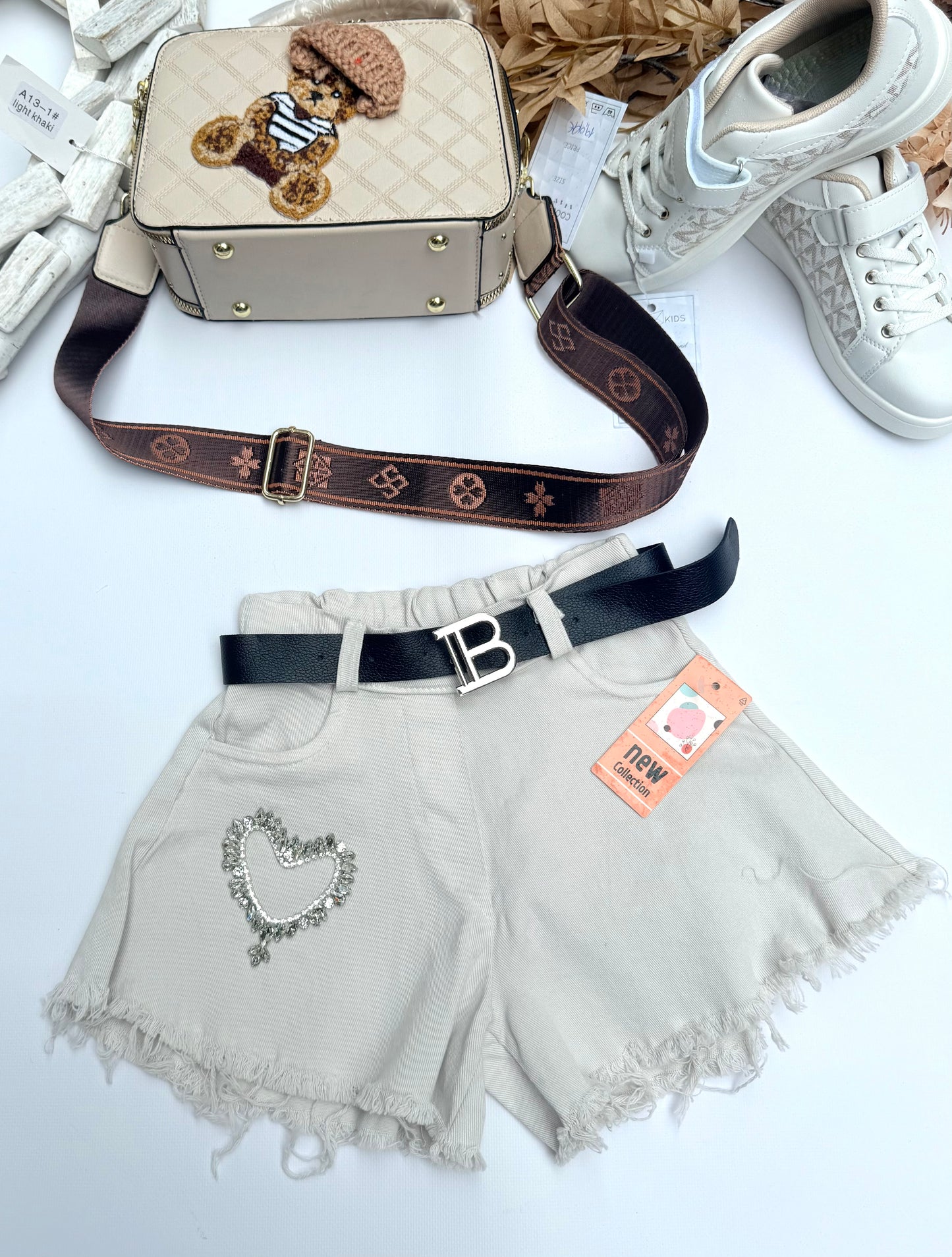 Beige heart shorts