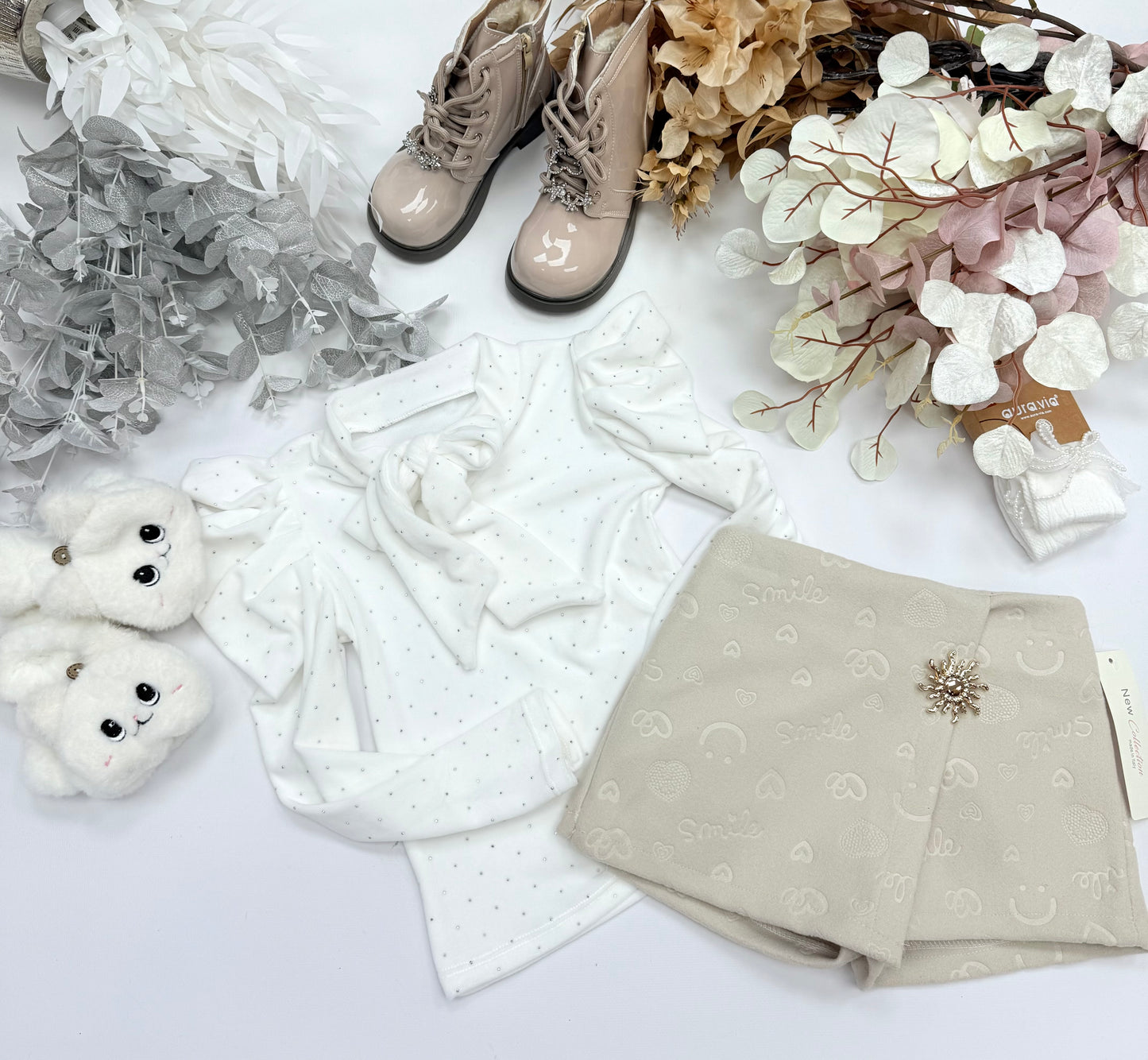 Beige skorts