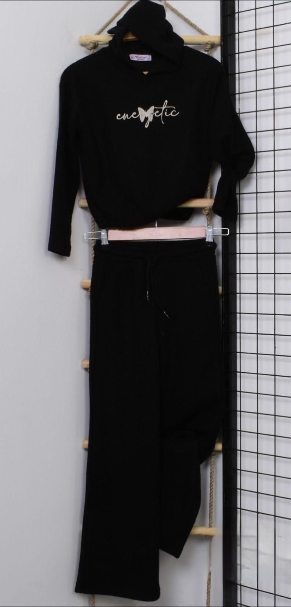 Black soft set