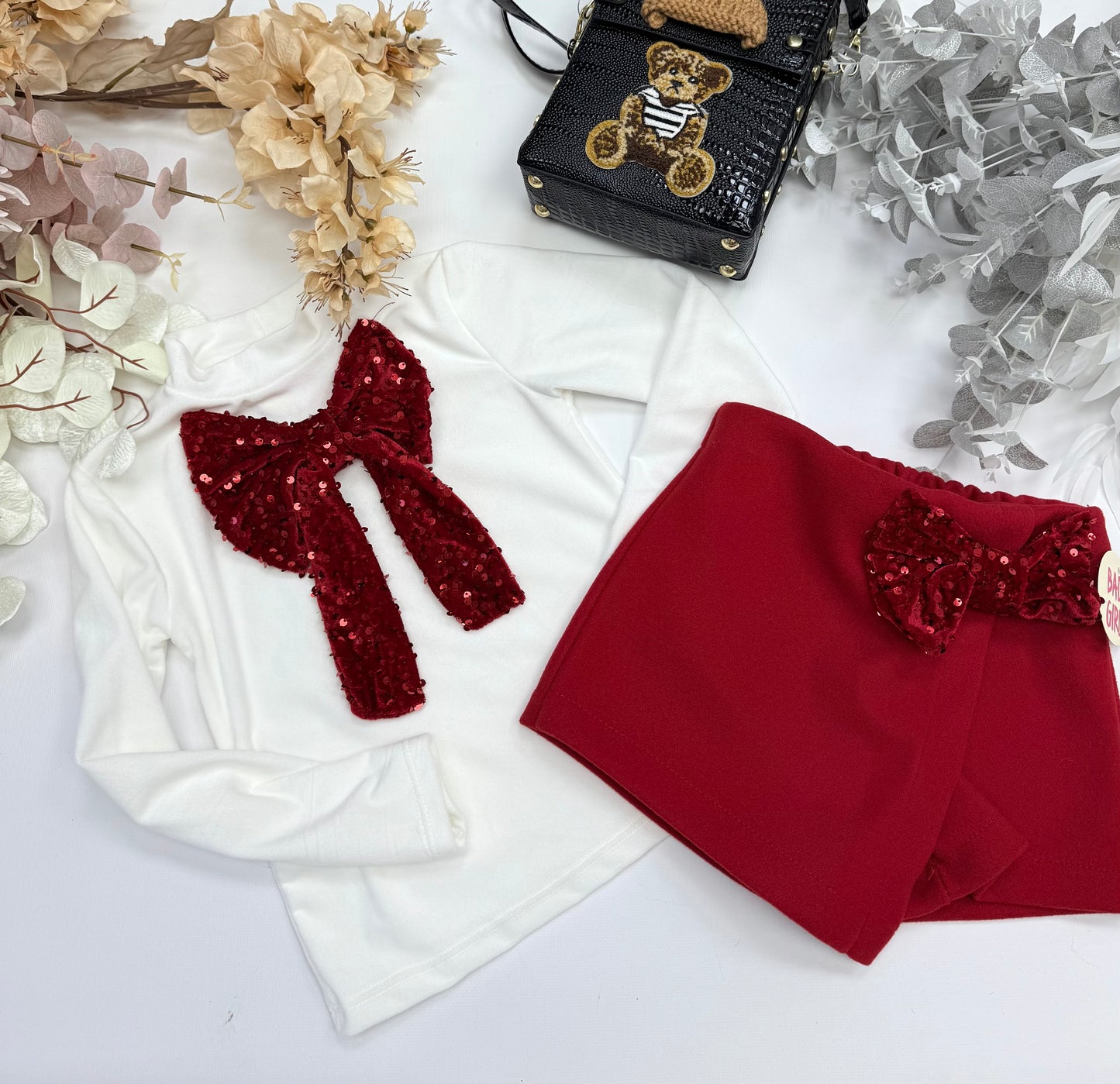 Red bow set
