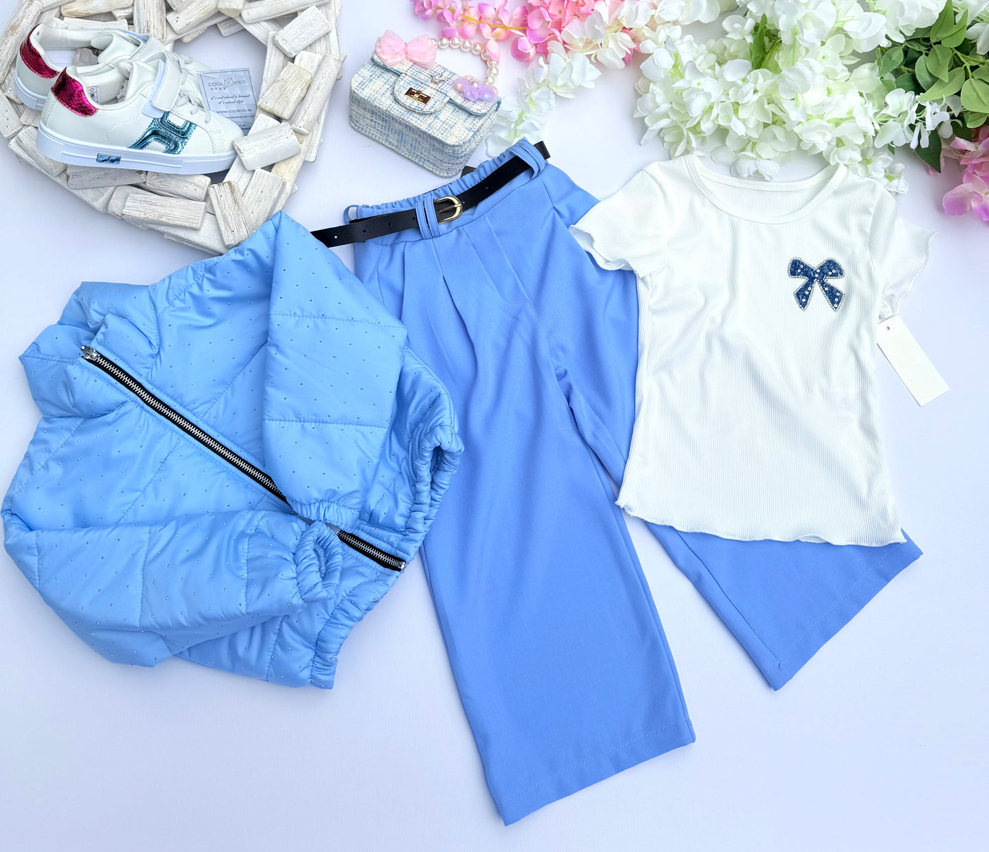 White bow t shirt