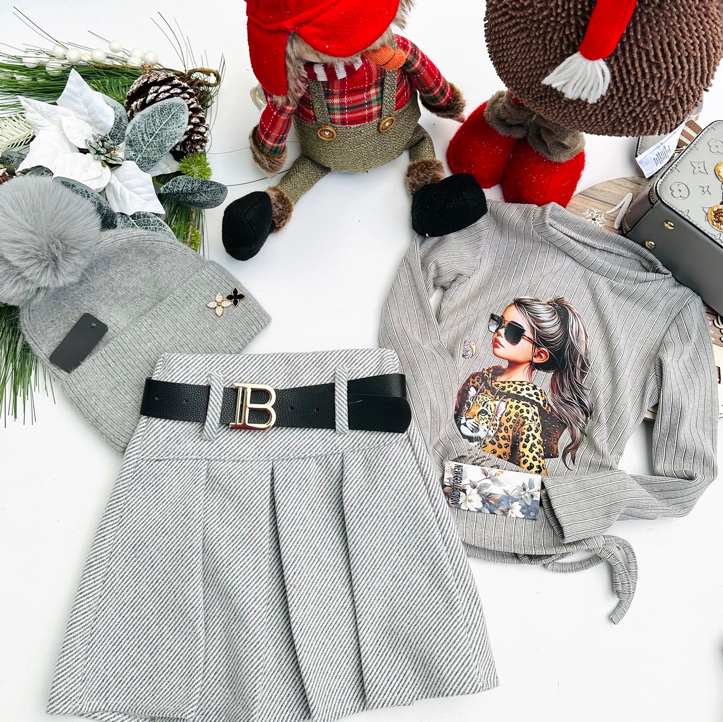 Grey skirt