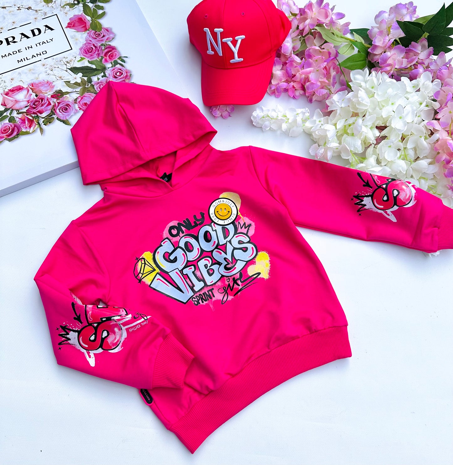 Pink hoodie ( flashing light )