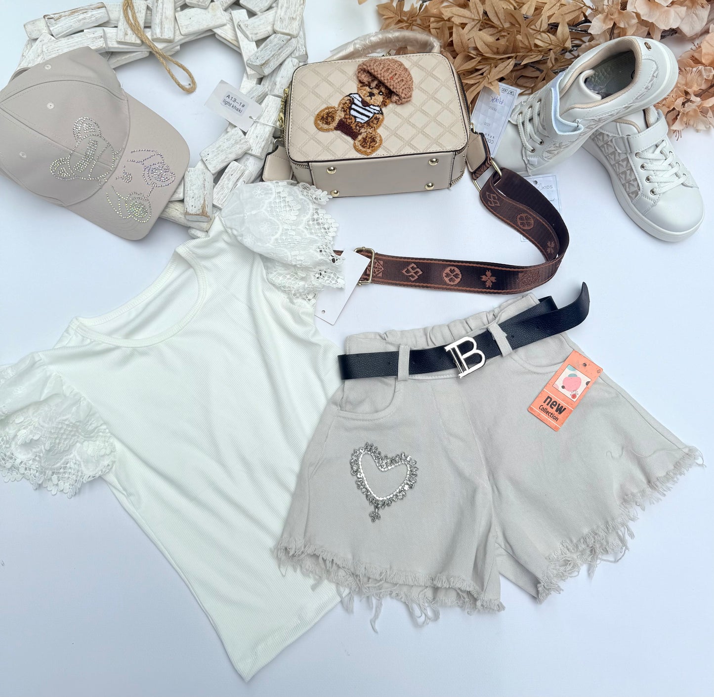 Beige heart shorts