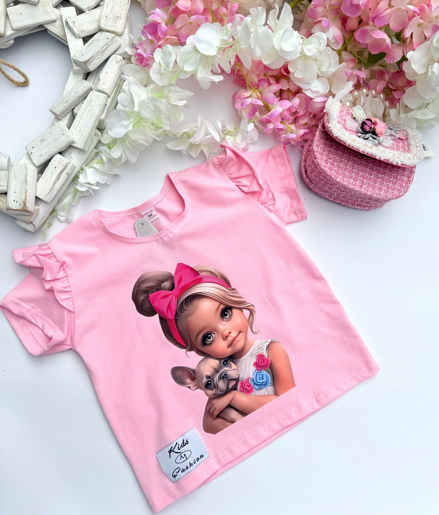 Pink t shirt