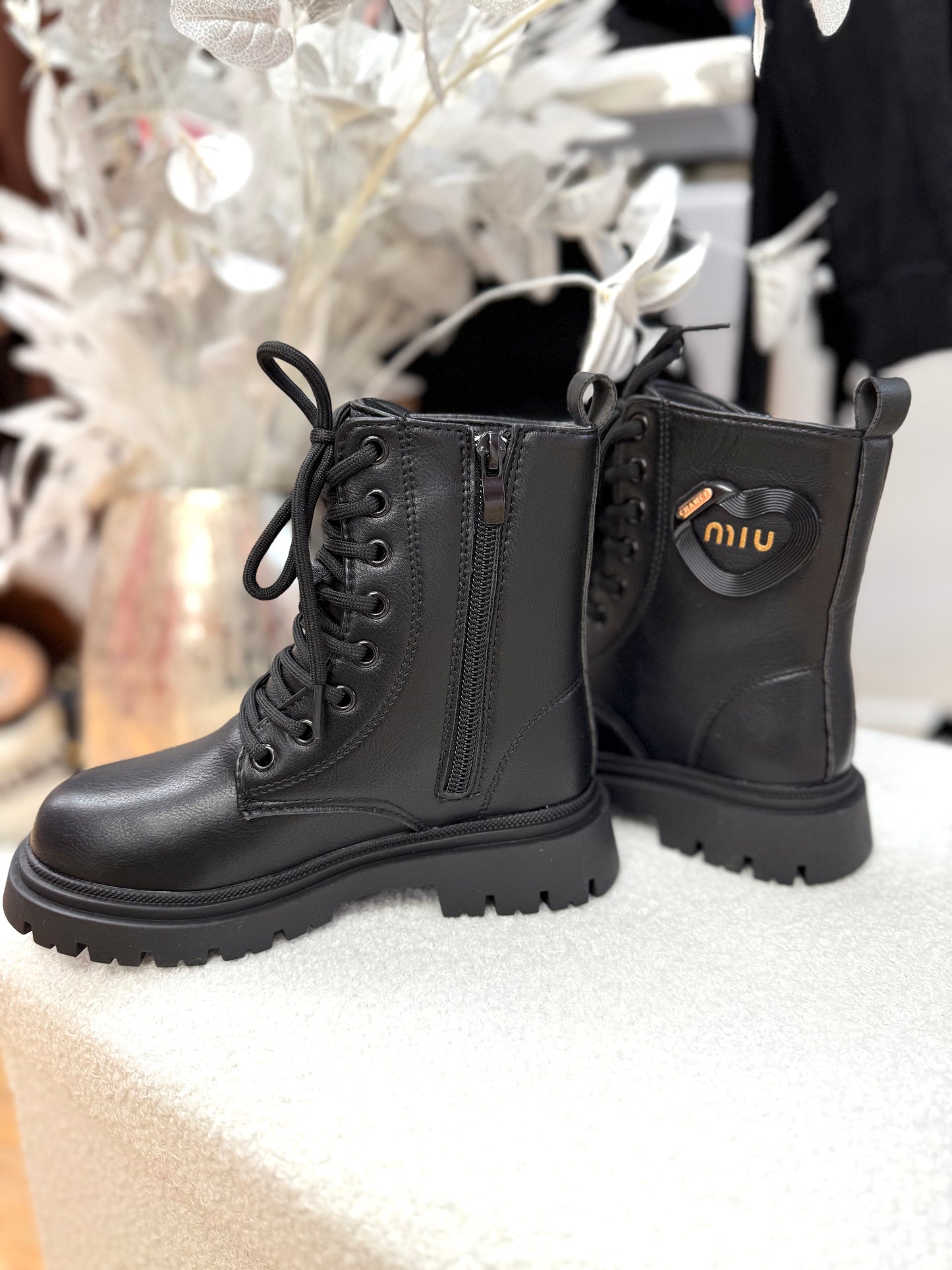 Black winter boots