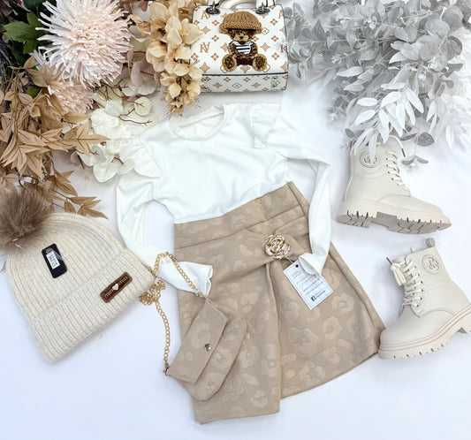 Beige dress with bag