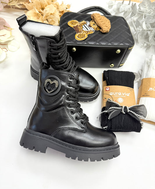 Black winter boots