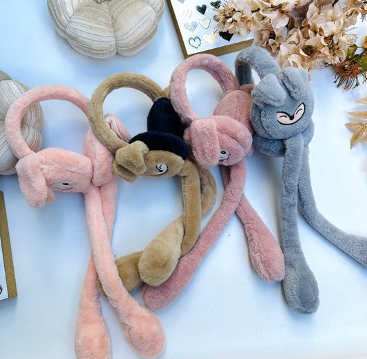 Earmuffs with moving ears