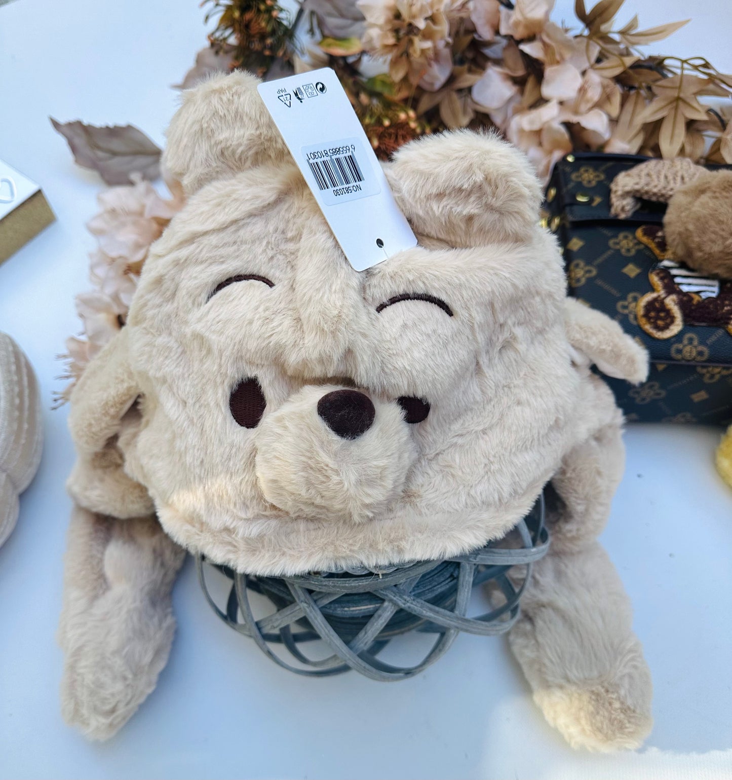 Winter hat with moving ears