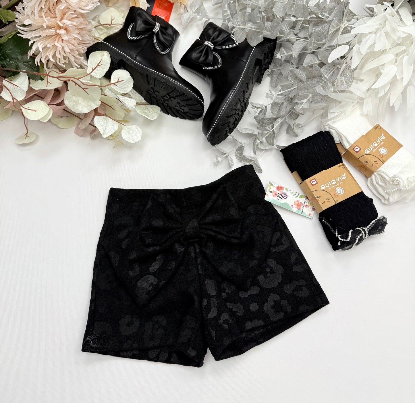 Black bow shorts