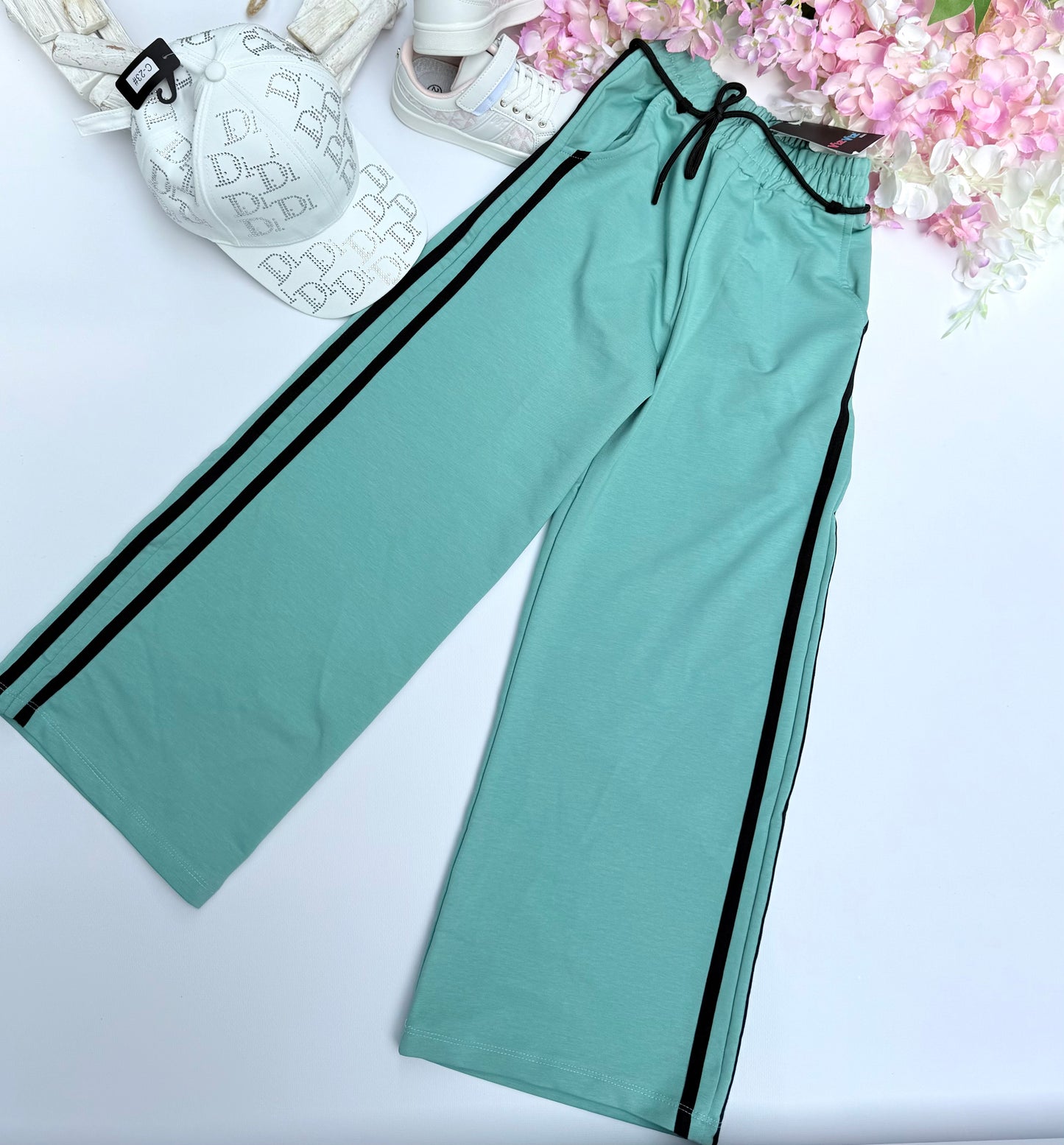 Mint wide leg pants