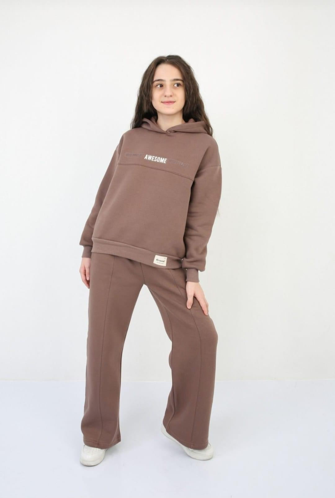 Winter brown tracksuit