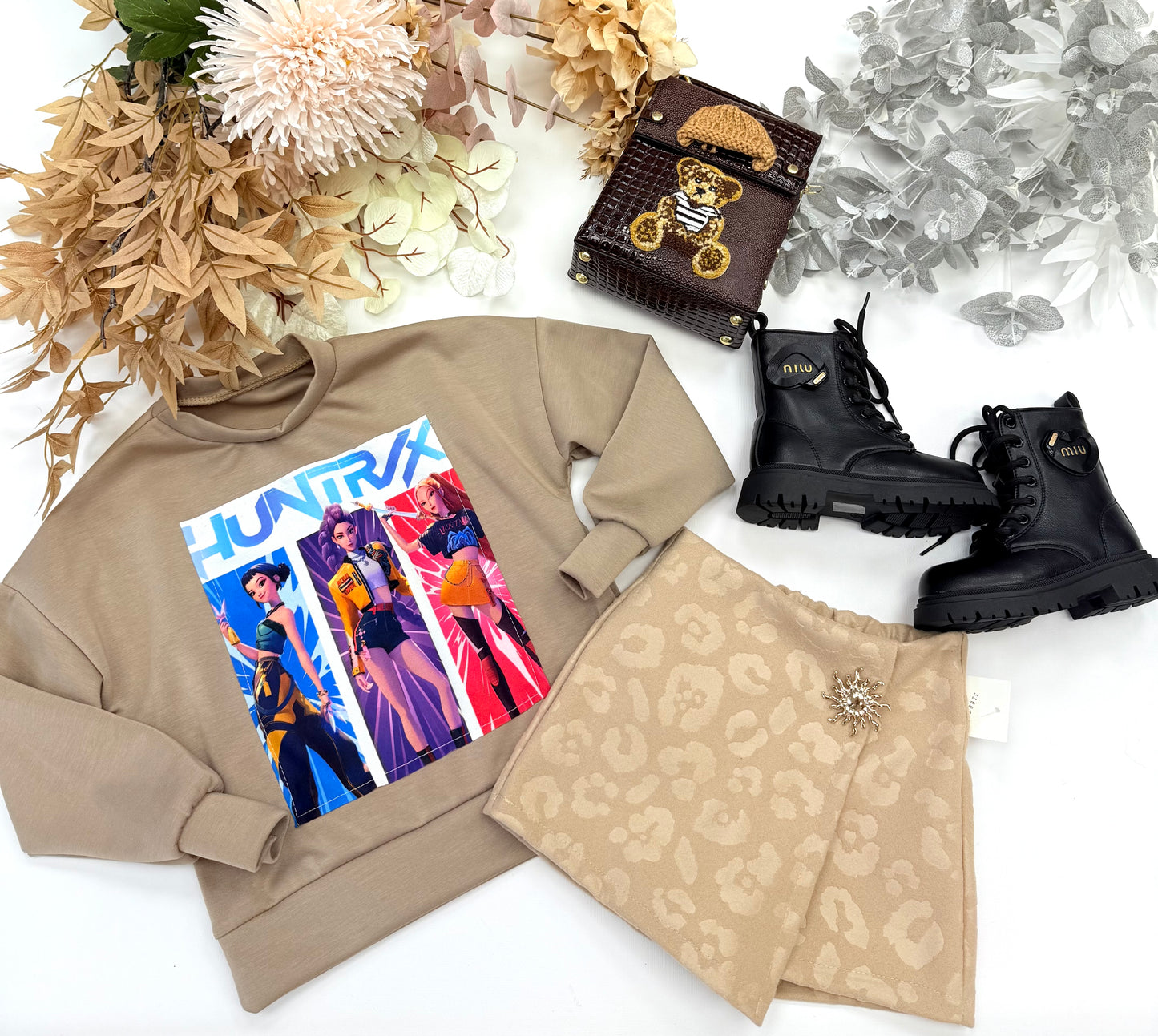Beige Kpop sweatshirt
