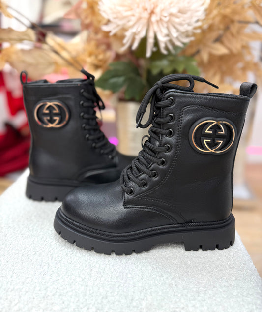 Black winter boots