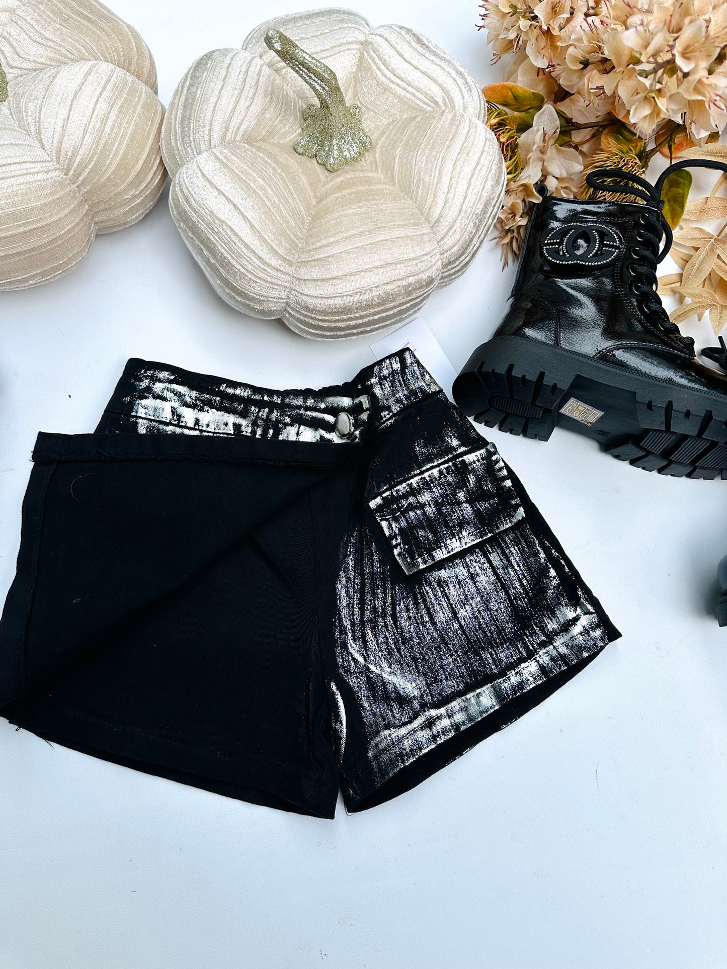 Black/silver skorts