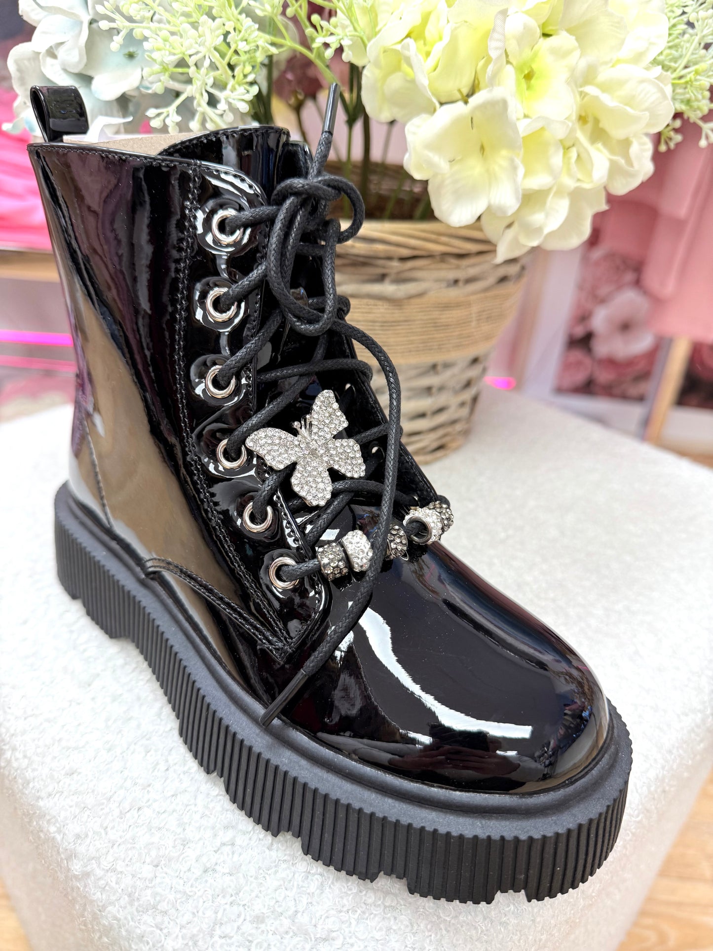 Black winter boots