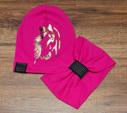 Horses set ( hat  and snood)