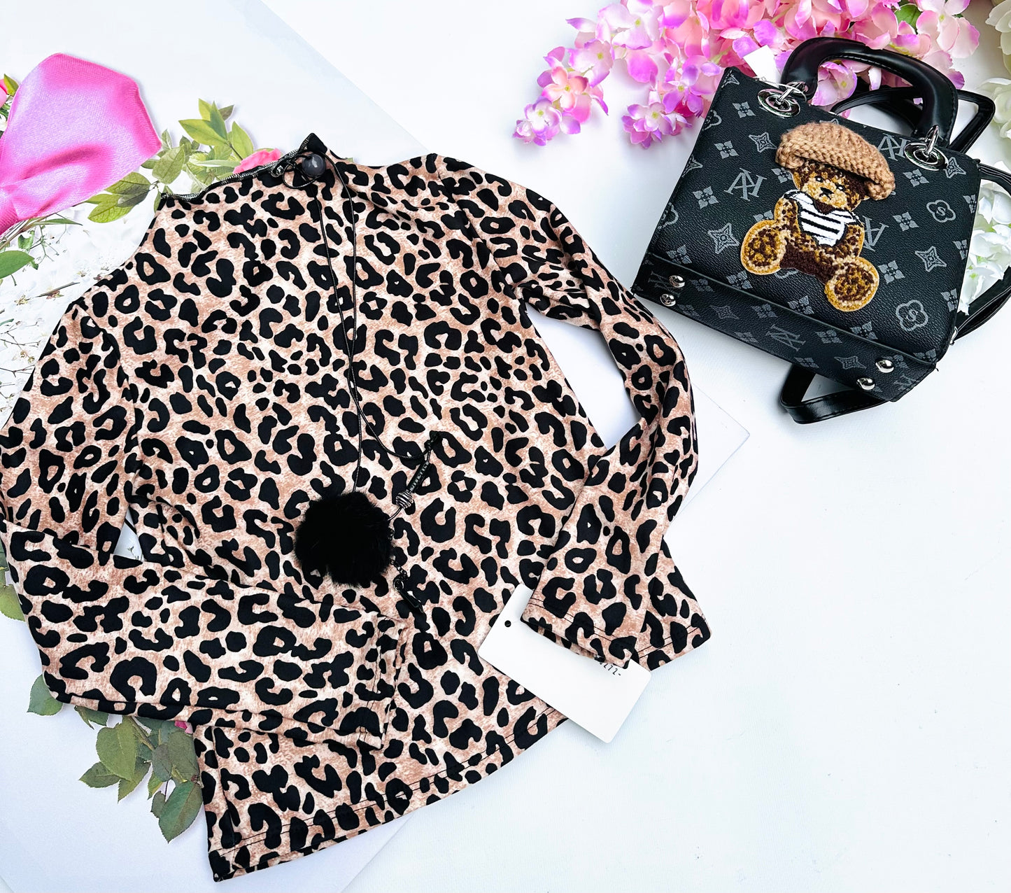 Wild print soft top with necklace