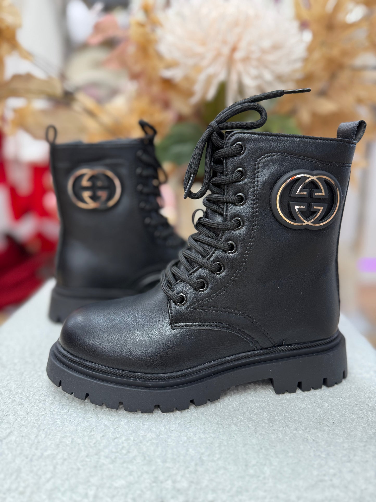 Black winter boots