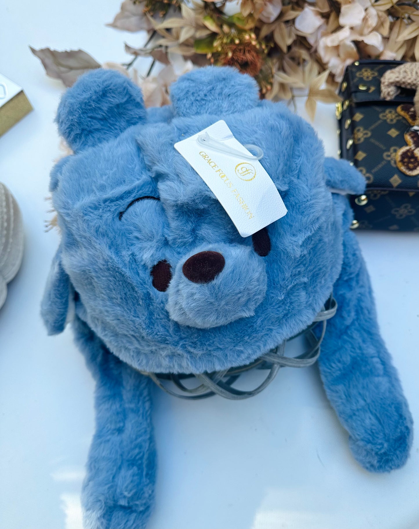 Winter hat with moving ears