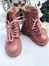 Pink winter boots