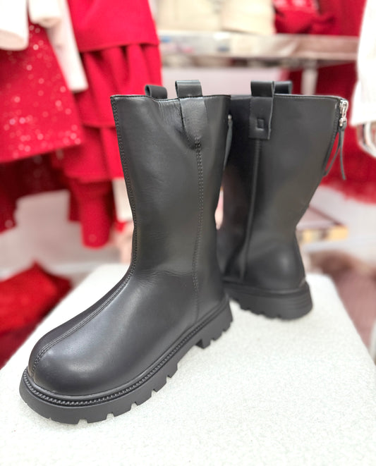 Black long winter boots