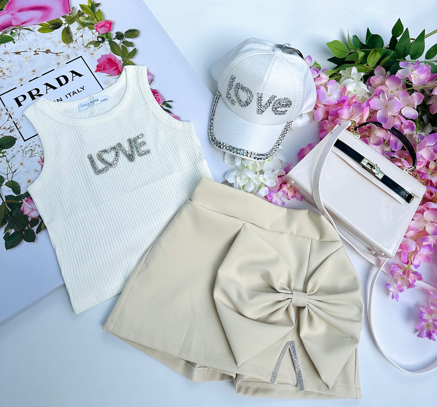 Beige bow skorts