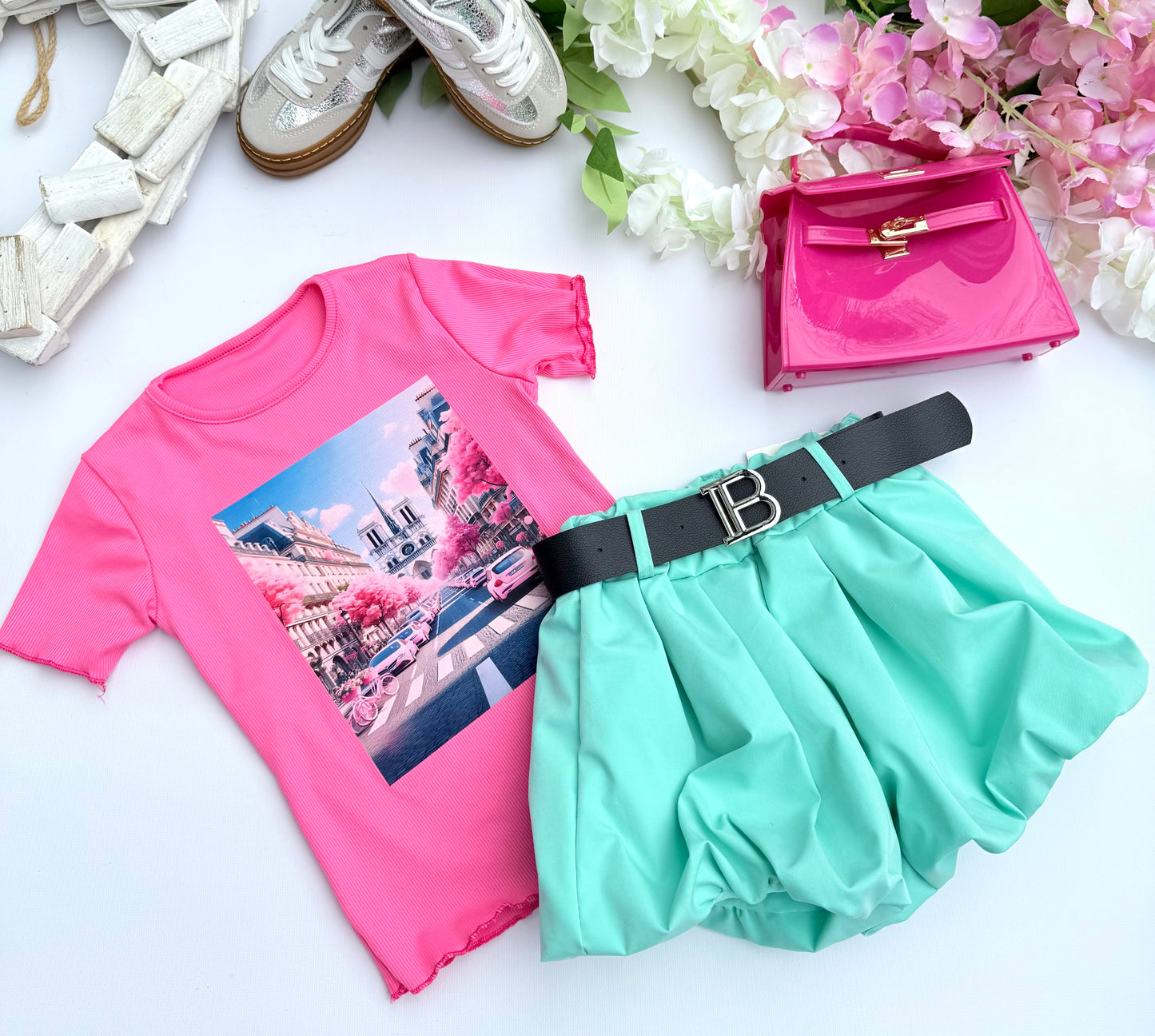 Pink t shirt