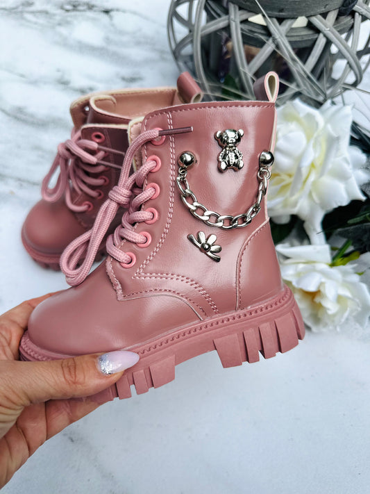 Pink winter boots