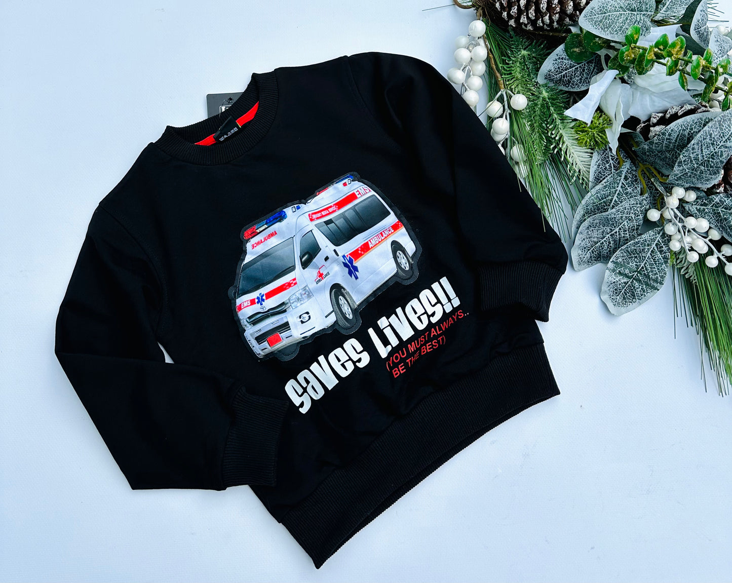 Black ambulance sweatshirt ( flashing light )