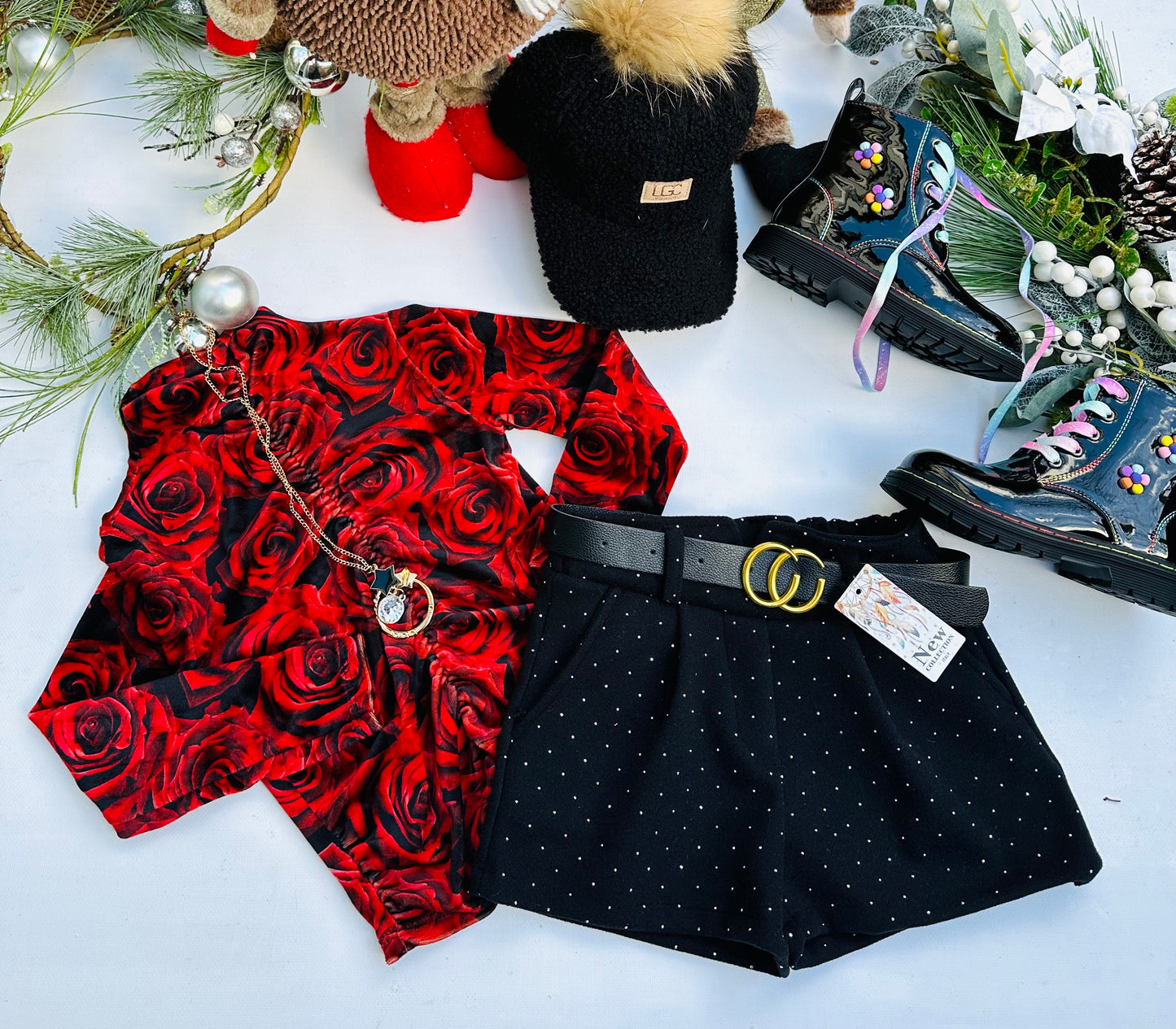 Roses top with necklace