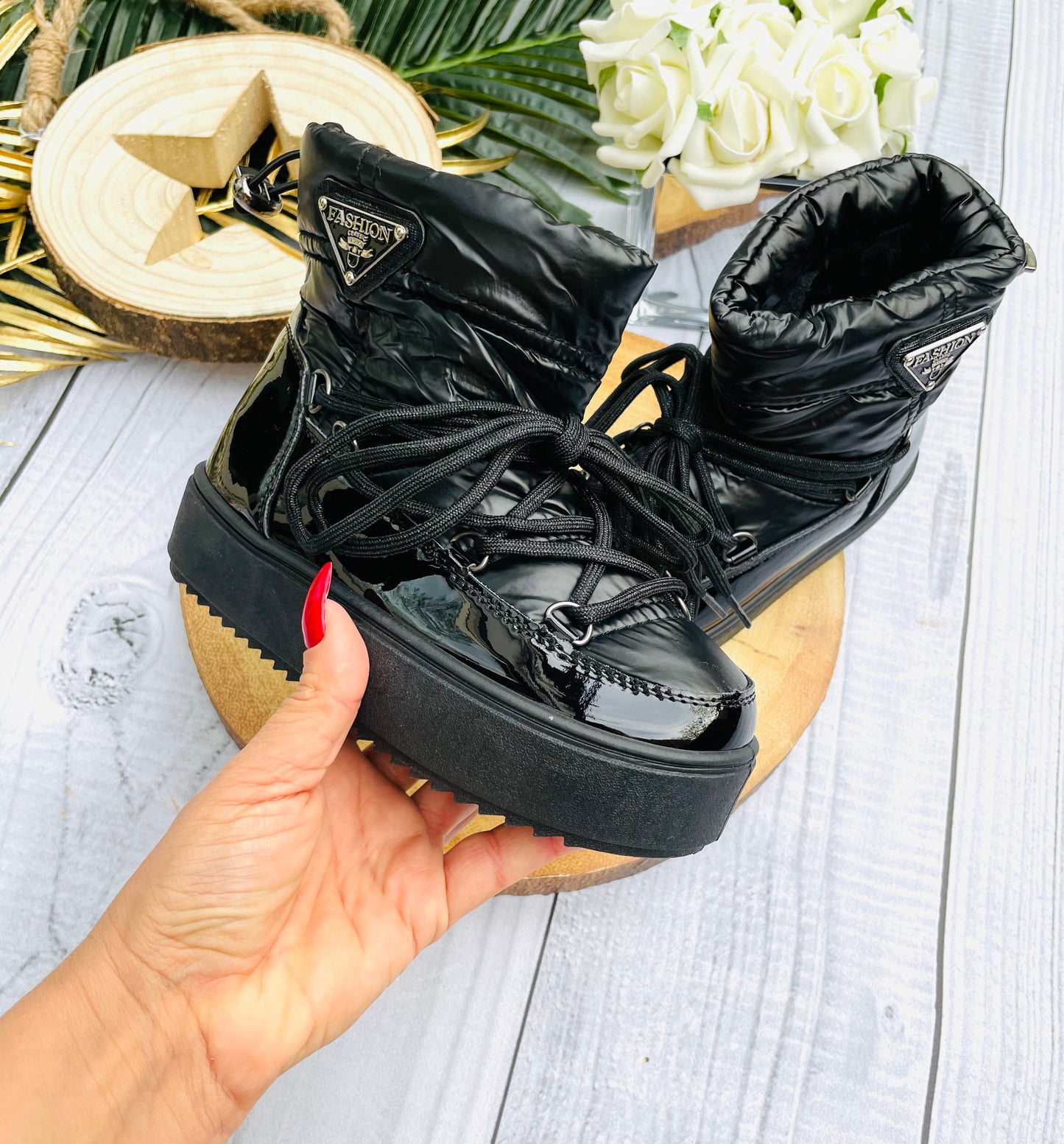 Black winter boots