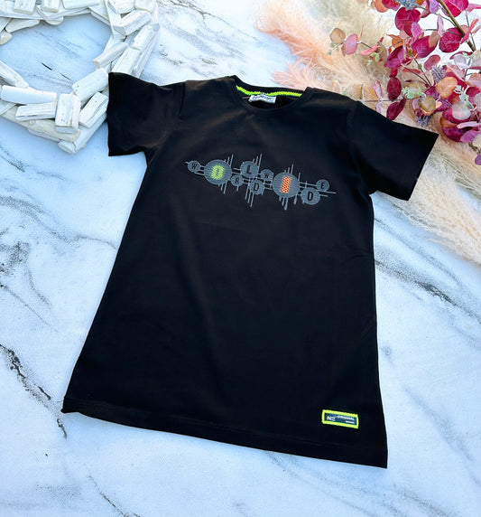 Black t shirt